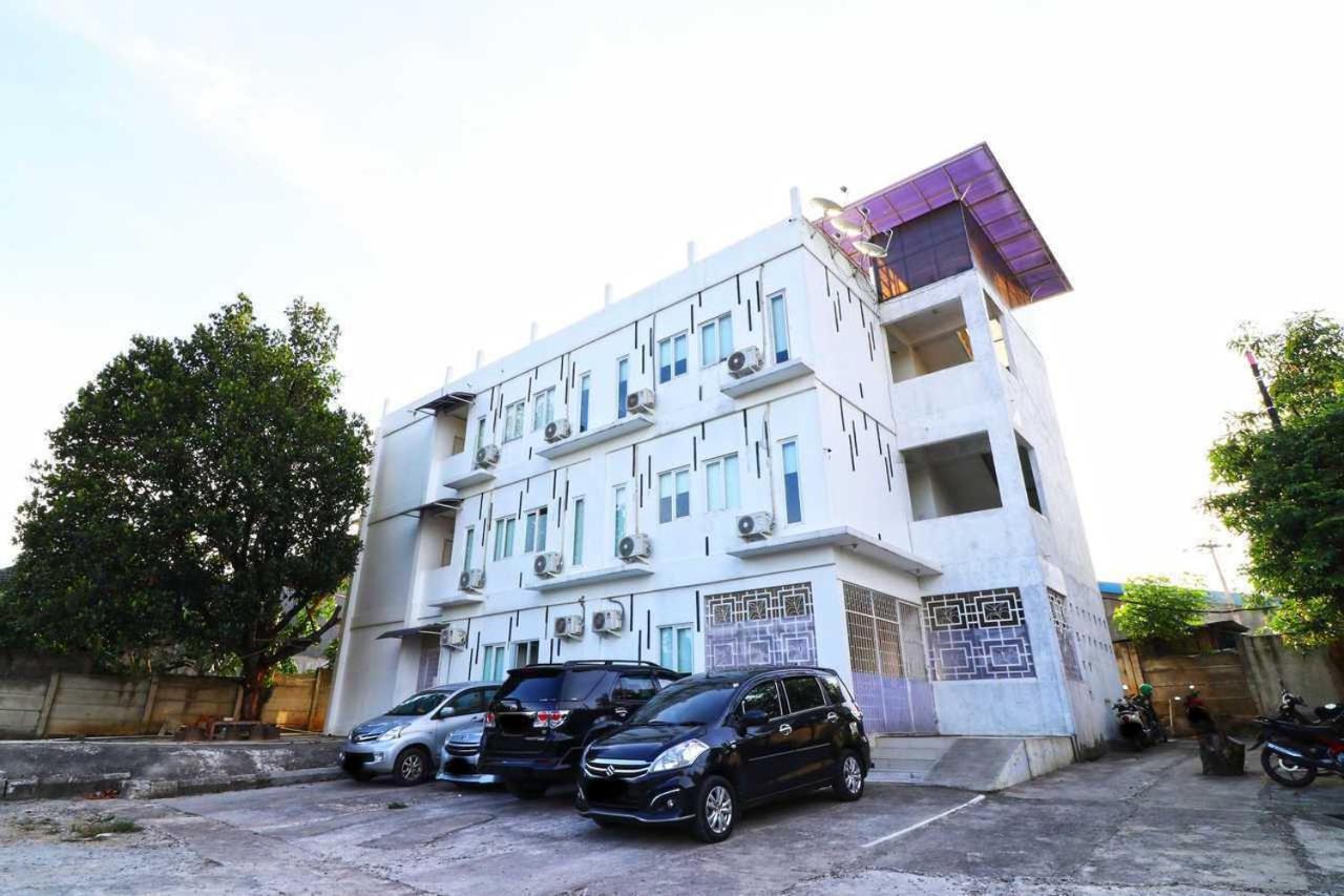 Rumah Kayu Manis Bintaro Jakarta Bagian luar foto
